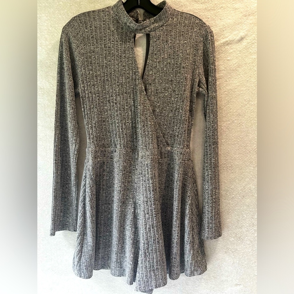 GB Gray Knit Long Sleeve Lined Shorts Pullover Romper Size Large Junior